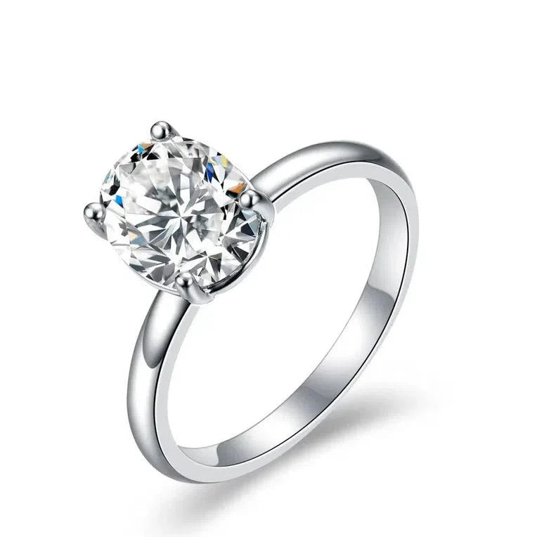 The Isadora Oval Moissanite Ring