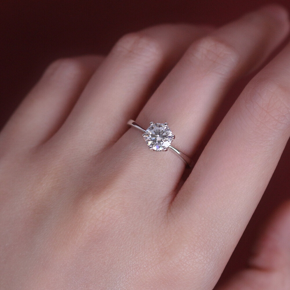 Moissanite Passion Scintillante Ring